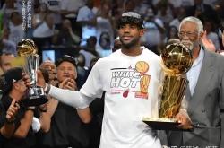 lol战绩查询-马刺轻取福建队，詹姆斯带队取胜的简单介绍