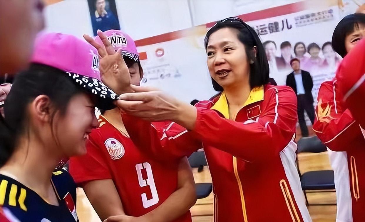 运动员情绪激动,付出后获得辉煌 运动员情绪激动,付出后获得辉煌