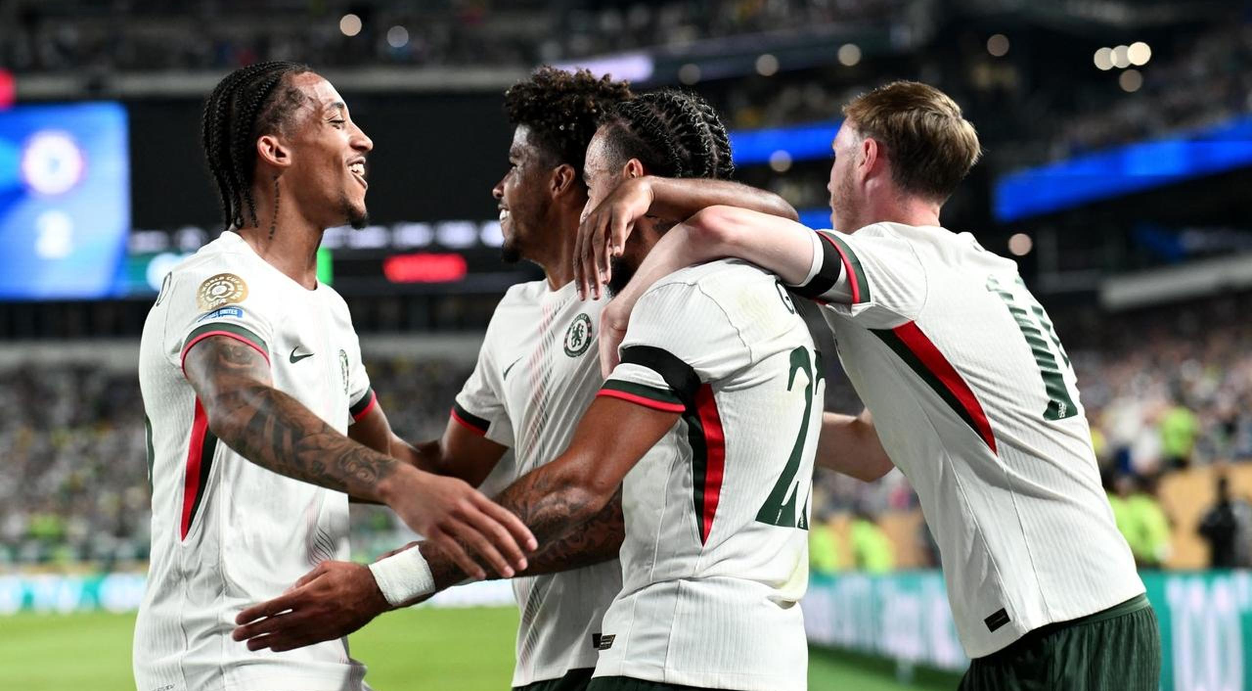 切尔西惊险逆转，成功晋级淘汰赛