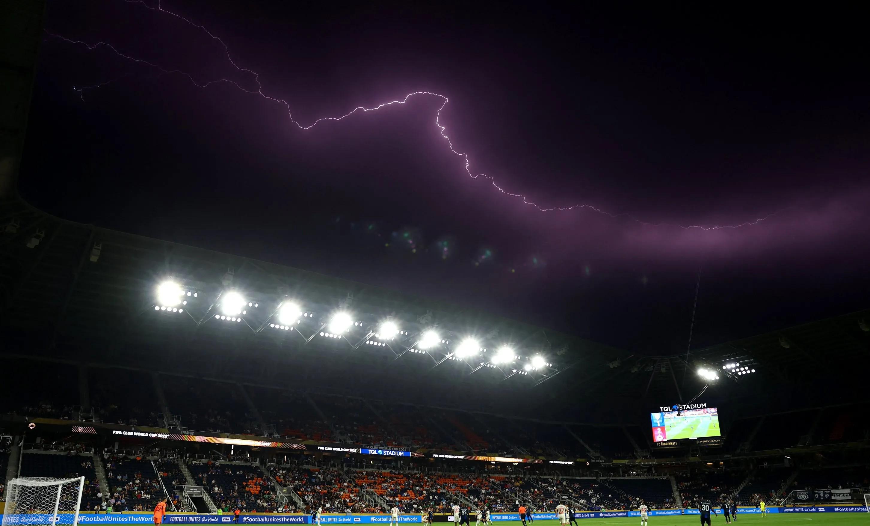 切尔西惊险逆转，成功晋级淘汰赛