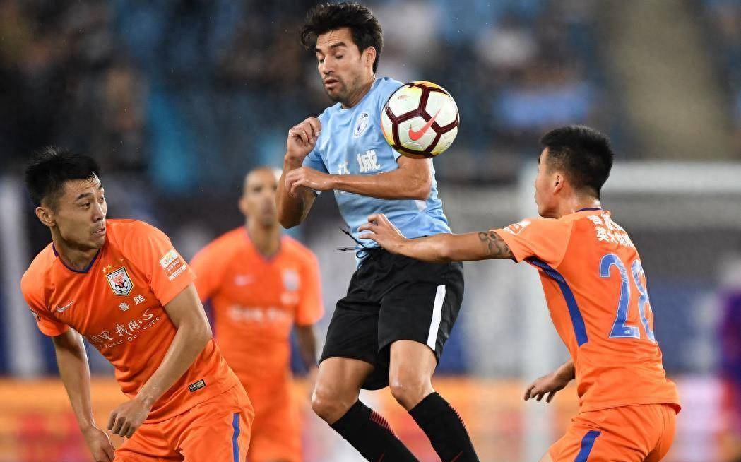 鲁能狂胜对手，令人眼前一亮的表现的简单介绍