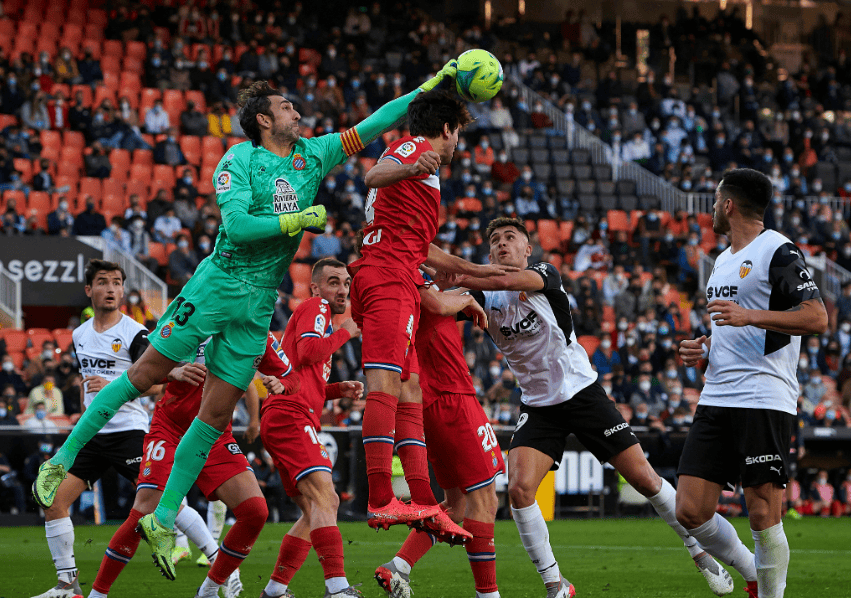 关于突出：巴伦西亚战平西班牙人，球队表现不稳定的信息