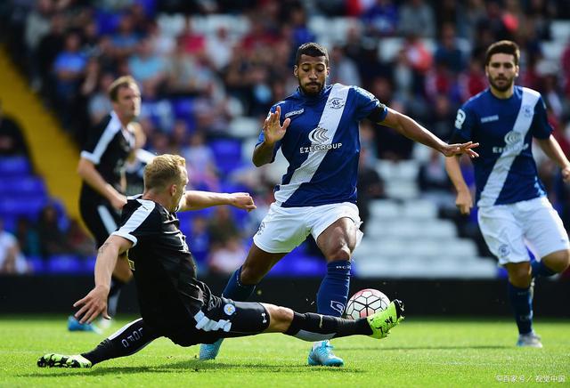 伯明翰客场战胜哈德斯菲尔德，豪取三分